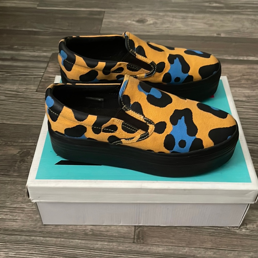 Women’s Jeffrey Campbell Play abstract leopard canvas platform sneaker